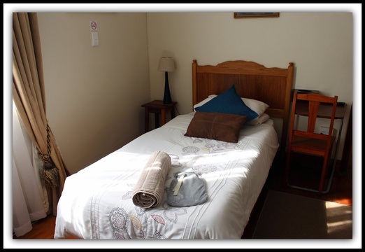 single accommodation Knysna, bed and breakfast, guesthouse, b&b, shower, bath, en suite bathroom