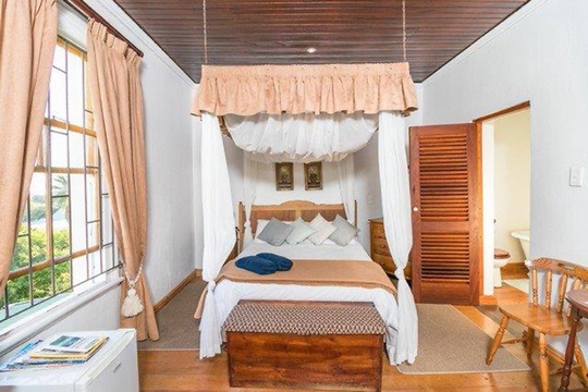 Room A - Double - Knysna Guesthouse Accommodation