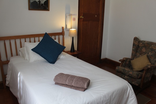 Room 1 - Three Quarter Single Room, Knysna Guesthouse Accommodation